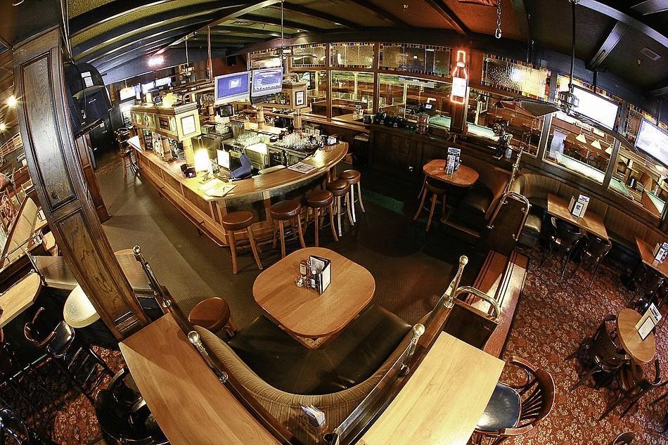 Compass Point Inn - Surrey Restaurant photo
